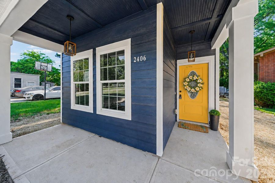Exterior details and patio area of a home in , Charlotte (Image 23).