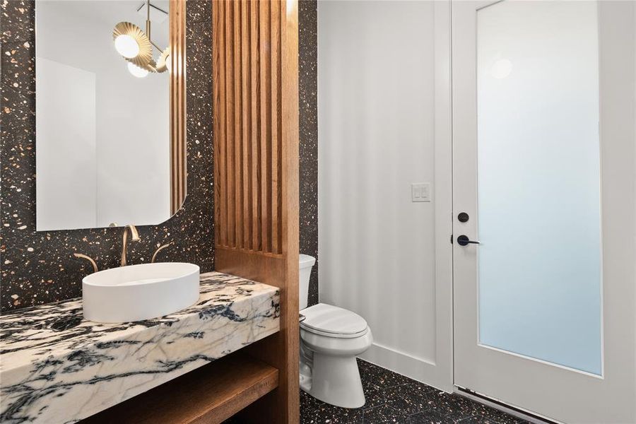 Furnished interior view inside a new home in , Dallas (Image 25). Furnished interior view inside a new home in , Dallas (Image 25).