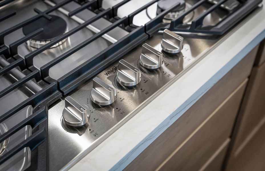 Representative interior finishes for a home built from the Sanford by Pulte Homes in Kuempel Farms, Pflugerville (Image 80).