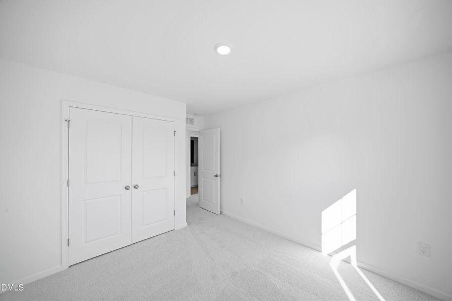 SUN_Everlee_Pic_CarsonII_QMI_230_Bed2_2o SUN_Everlee_Pic_CarsonII_QMI_230_Bed2_2o