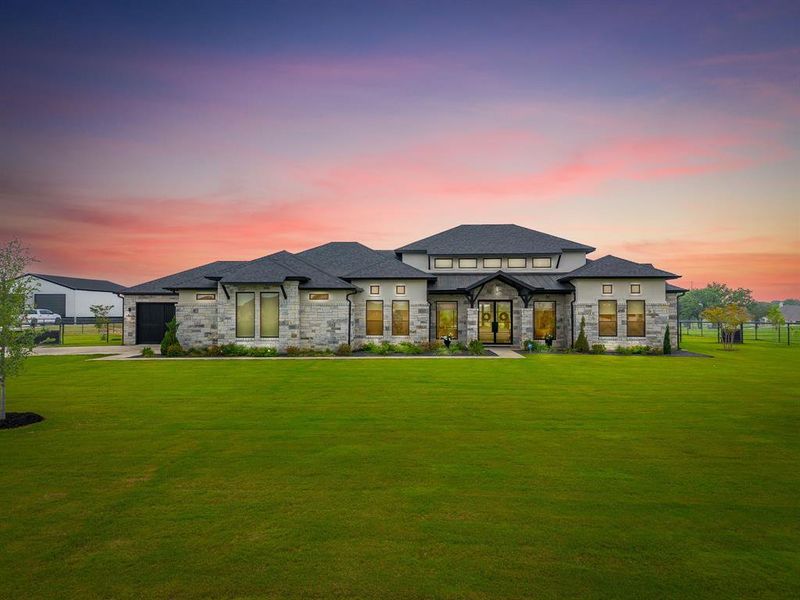 Exterior details and patio area of a home in Santana Ridge, Brock (Image 22).