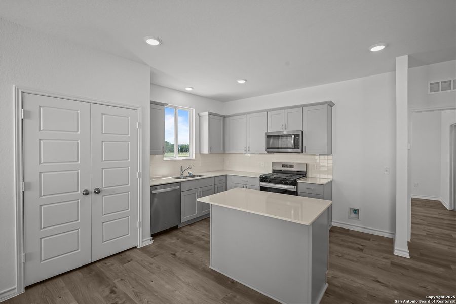 Furnished interior view inside a new home in Davis Ranch, San Antonio (Image 5).