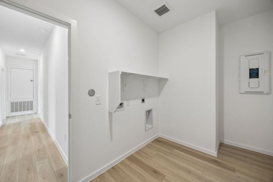 Spacious, unfurnished interior of a new home in Windcress, Cove (Image 9). Spacious, unfurnished interior of a new home in Windcress, Cove (Image 9).