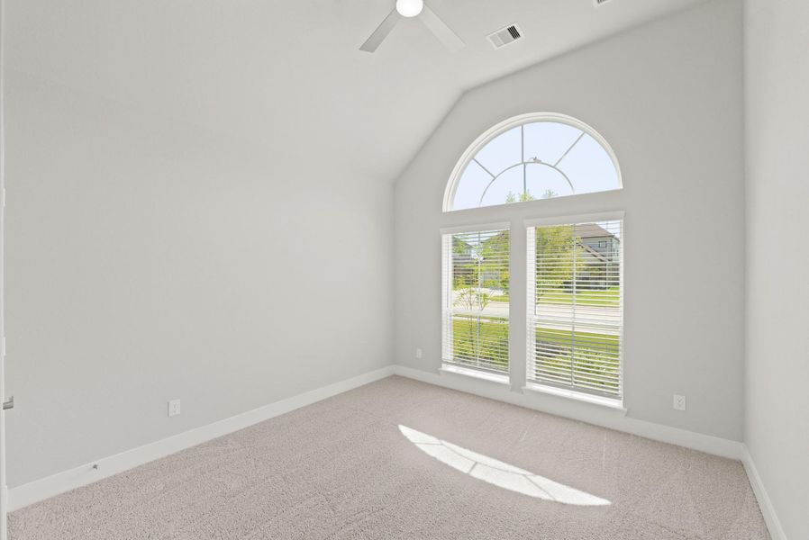 Spacious, unfurnished interior of a new home in Briarwood Crossing, Rosenberg (Image 35).