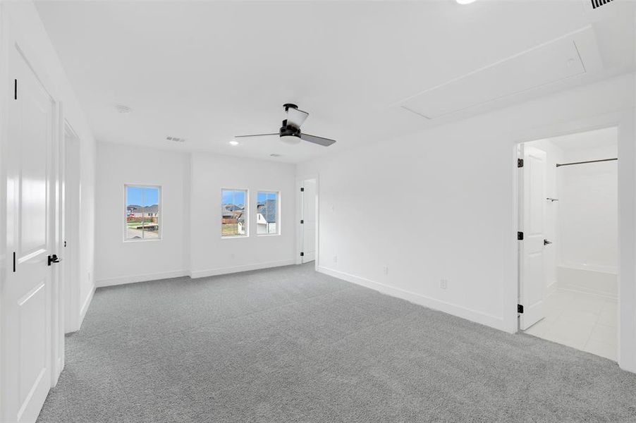 Spacious, unfurnished interior of a new home in Heritage Ranch, Sherman (Image 19).