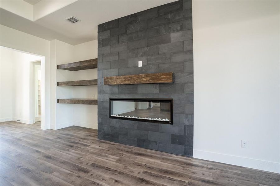 Image 34 of a home in .