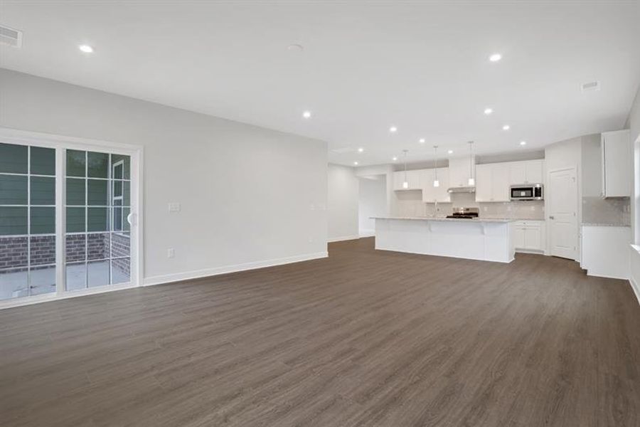 Spacious, unfurnished interior of a new home in Newberry 55+, McDonough (Image 17).