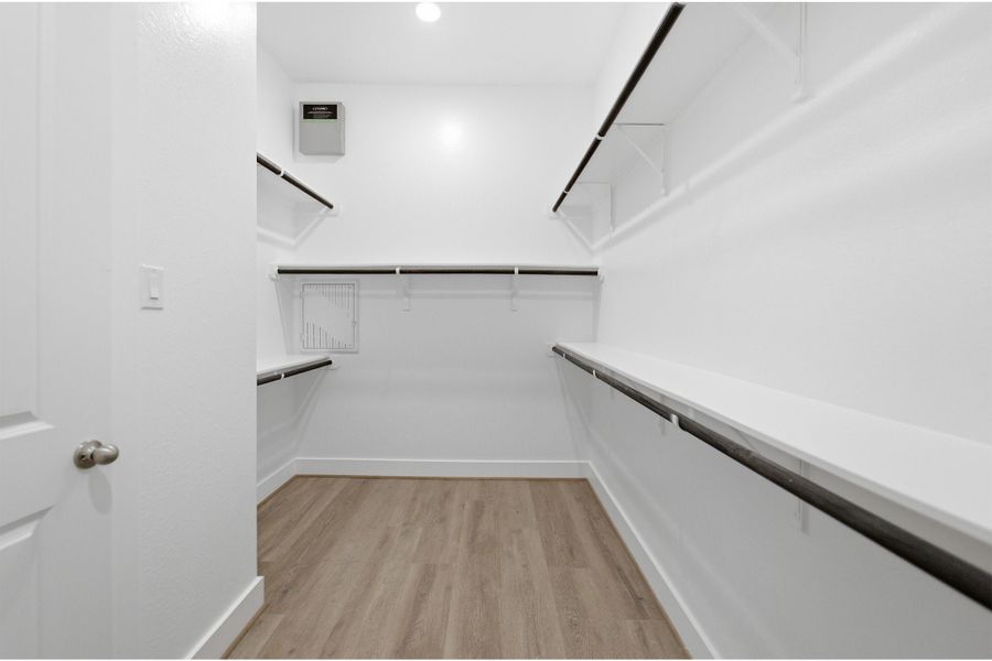 Spacious, unfurnished interior of a new home in Sunfield, Buda (Image 32). Spacious, unfurnished interior of a new home in Sunfield, Buda (Image 32).