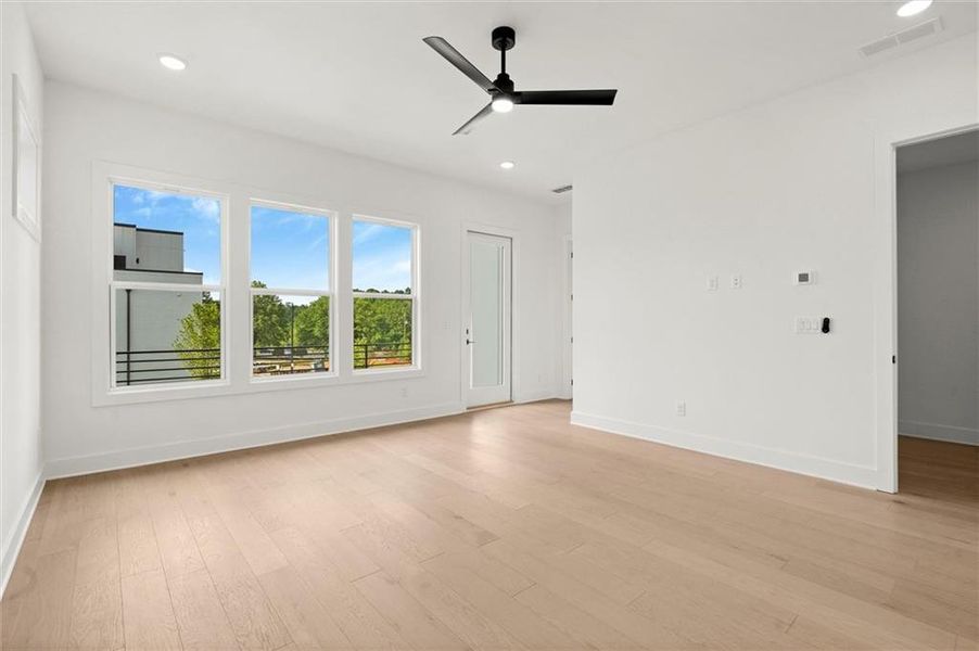 Spacious, unfurnished interior of a new home in The Gathering – Alpharetta, Alpharetta (Image 33).