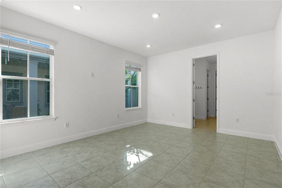 Spacious, unfurnished interior of a new home in Summerdale Park at Lake Nona, Orlando (Image 19).