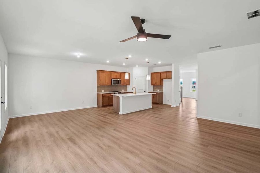 Sample Photo: Family Room