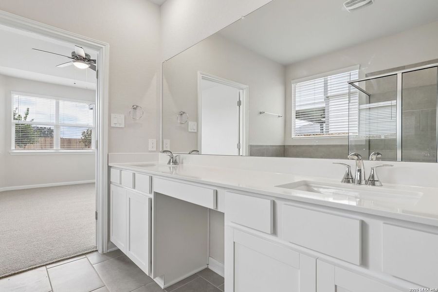 Furnished interior view inside a new home in Thomas Pond, San Antonio (Image 15).