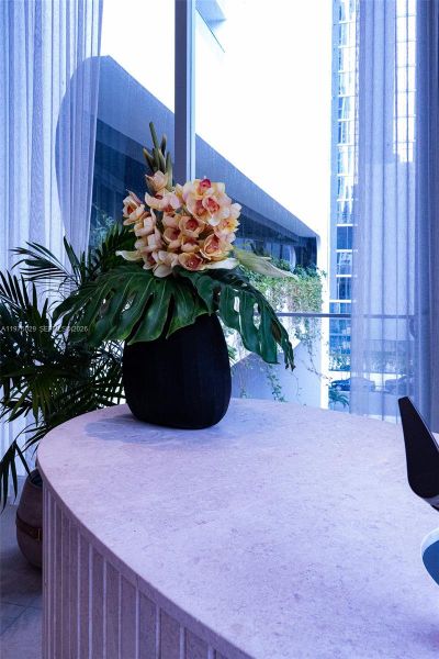 Image 83 of a home in .