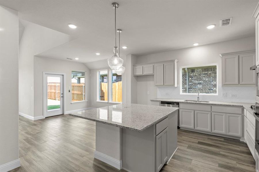 4_05. 937 Joy Mill - Kitchen