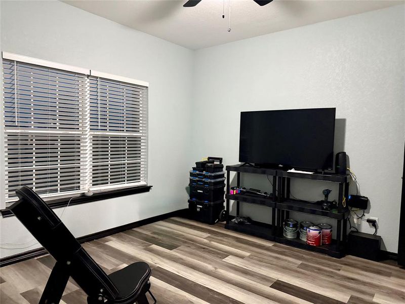 Flex space - off entry