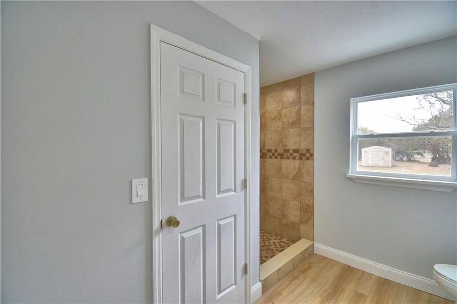 Spacious, unfurnished interior of a new home in , Bartow (Image 34).