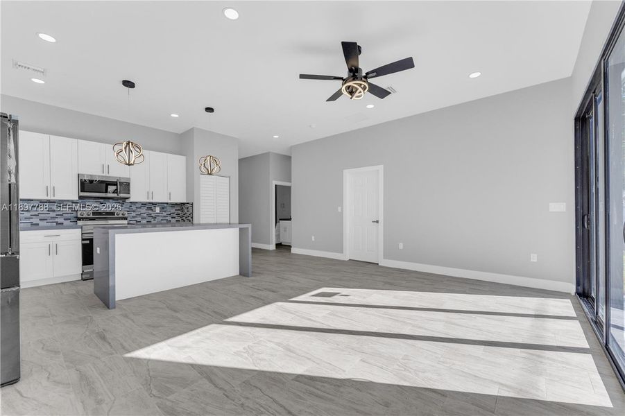 Image 43 of a home in .