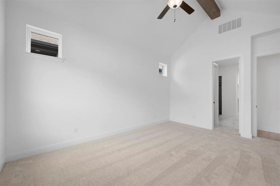 Unfurnished room with light carpet and ceiling fan