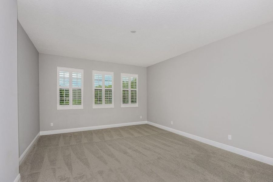 Representative unfurnished interior of a home built from the Carrington II by Mobley Homes in Sunset Estates, Lutz (Image 19).