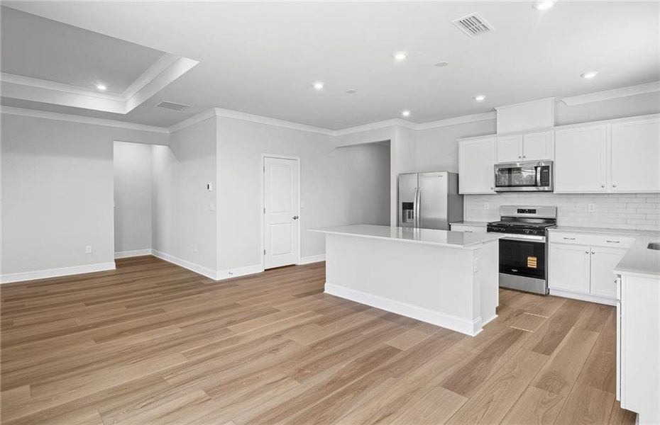 Spacious, unfurnished interior of a new home in Sun City Peachtree, Griffin (Image 16).