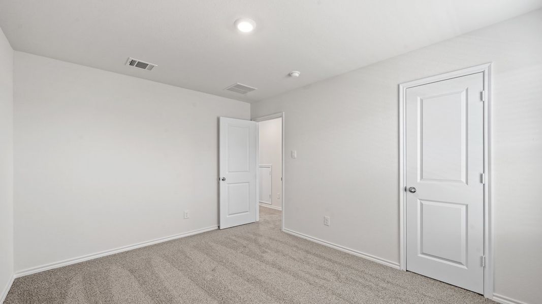 Representative unfurnished interior of a home built from the OZARK by D.R. Horton in Northspur, Forney (Image 31). Representative unfurnished interior of a home built from the OZARK by D.R. Horton in Northspur, Forney (Image 31).