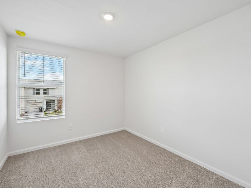 Spacious, unfurnished interior of a new home in Tidewater, Fort Pierce (Image 20).