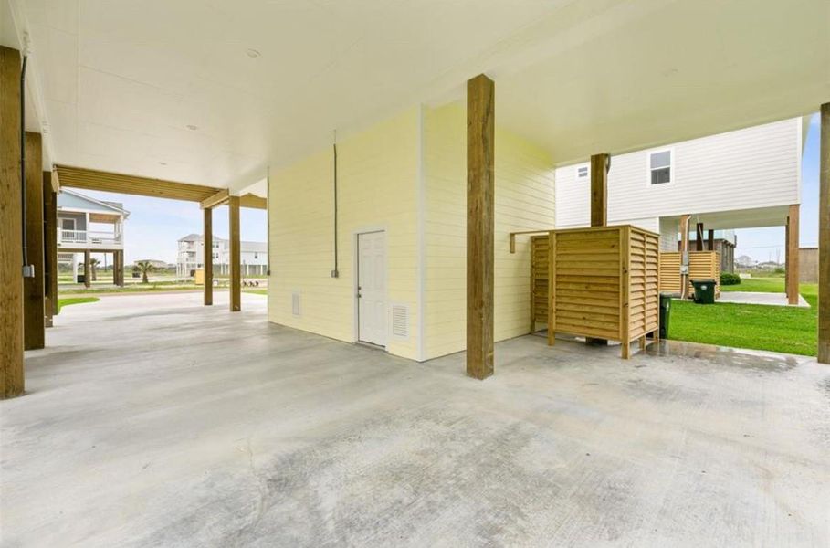 Exterior details and patio area of a home in , Galveston (Image 22).