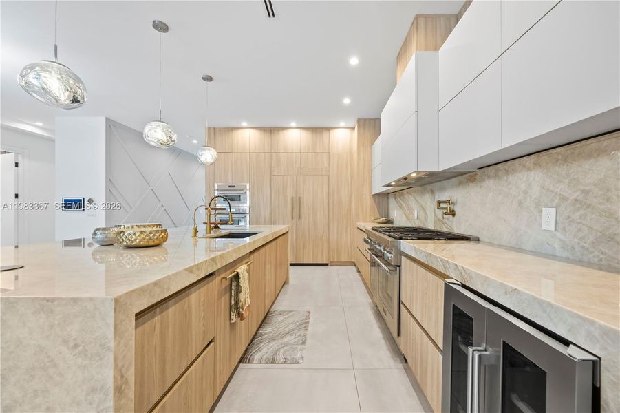 Furnished interior view inside a new home in , Fort Lauderdale (Image 74).