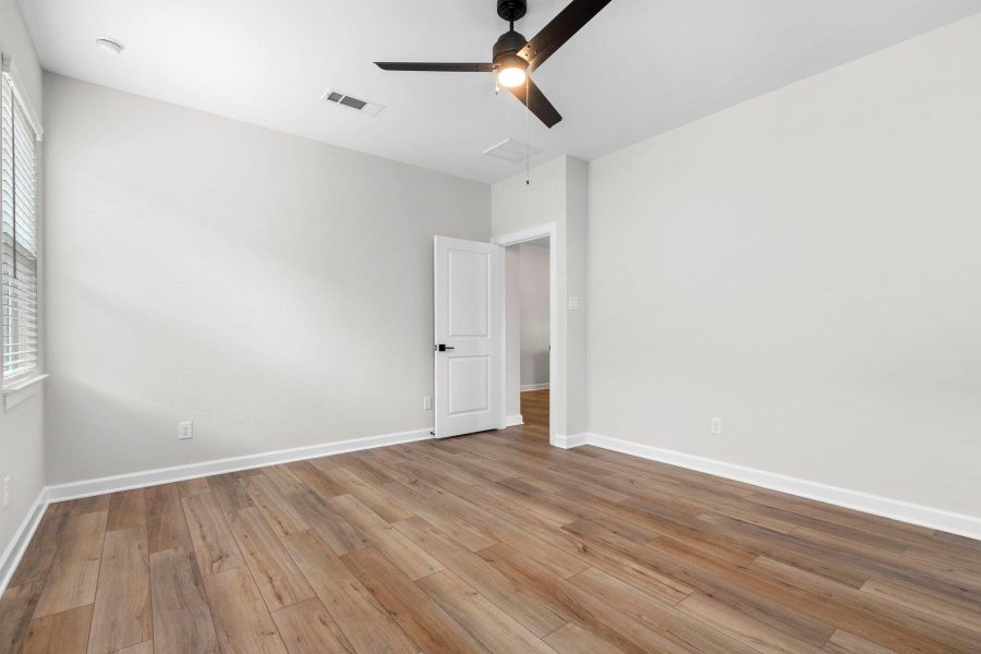 Spacious, unfurnished interior of a new home in Emberly, Beasley (Image 13).