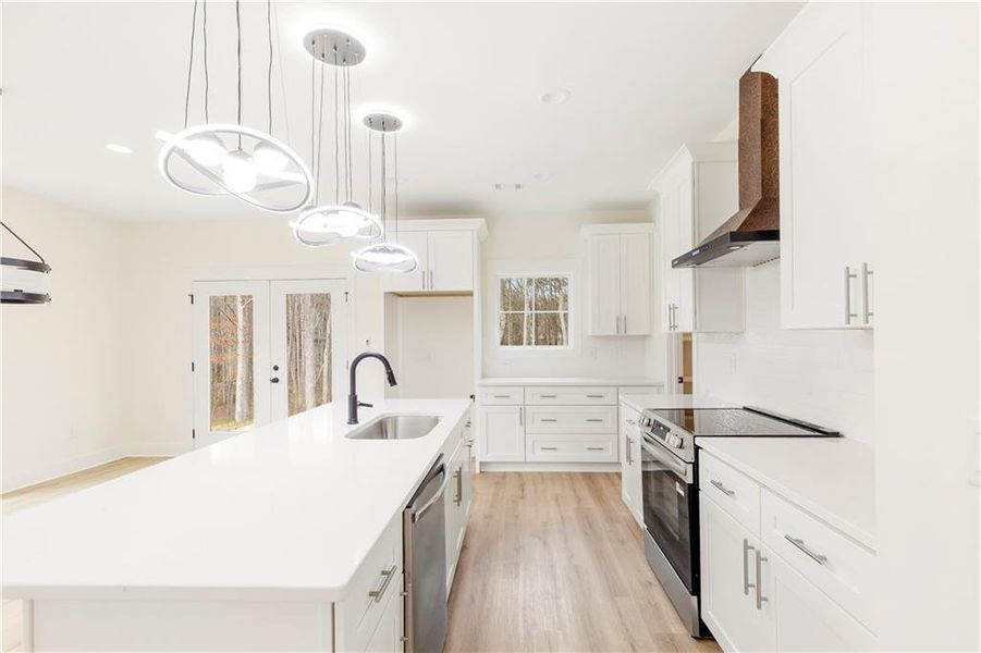 Furnished interior view inside a new home in , Dallas (Image 14).