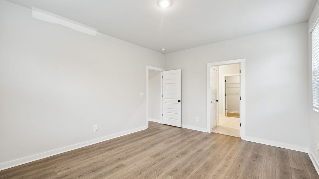 Spacious, unfurnished interior of a new home in Harvest Point, Spring Hill (Image 38).