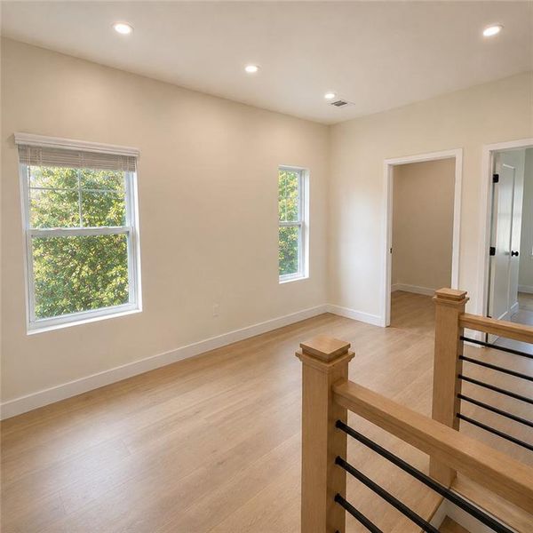 Spacious, unfurnished interior of a new home in , Atlanta (Image 7).