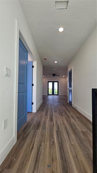 Spacious, unfurnished interior of a new home in , Port Charlotte (Image 27).