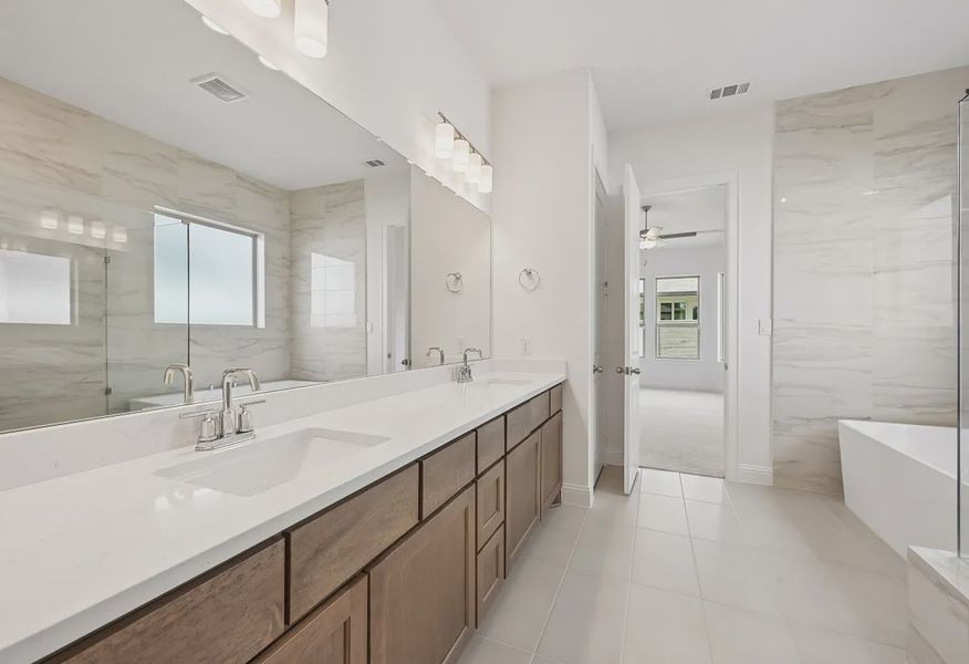 Homesite 1405 Primary Bath - 15 of 26 Homesite 1405 Primary Bath - 15 of 26