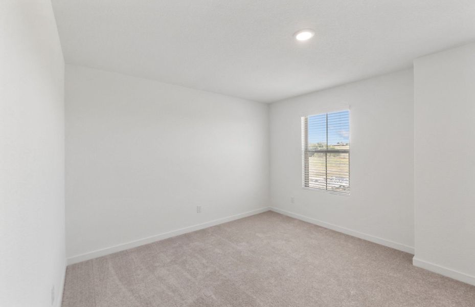 Spacious, unfurnished interior of a new home in Sonterra, Jarrell (Image 19).