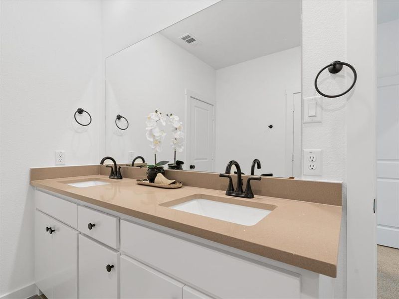 Furnished interior view inside a new home in , Prosper (Image 25).