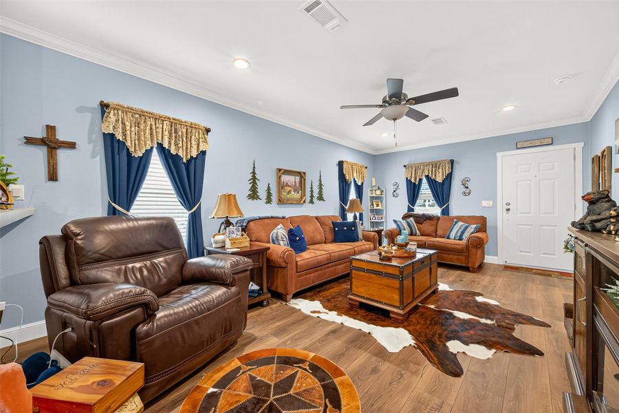 Furnished interior view inside a new home in , Willis (Image 3).