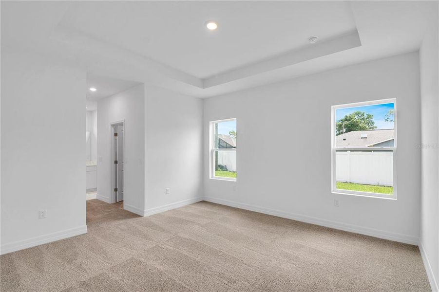 Spacious, unfurnished interior of a new home in , Ocala (Image 33).