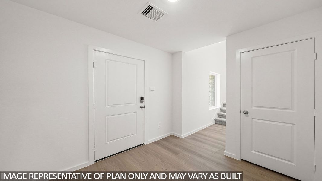 Representative unfurnished interior of a home built from the Callahan by D.R. Horton in Sunterra Lakes, Brookshire (Image 10).