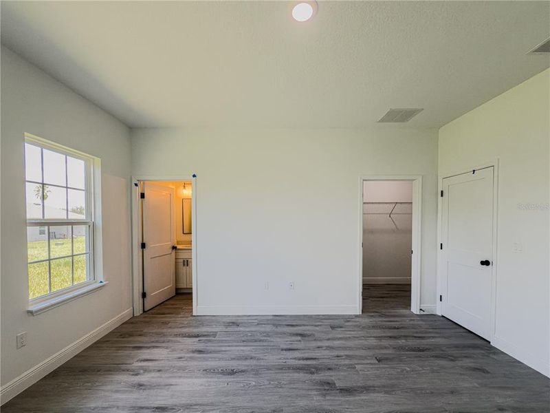 Spacious, unfurnished interior of a new home in , Ocala (Image 48).