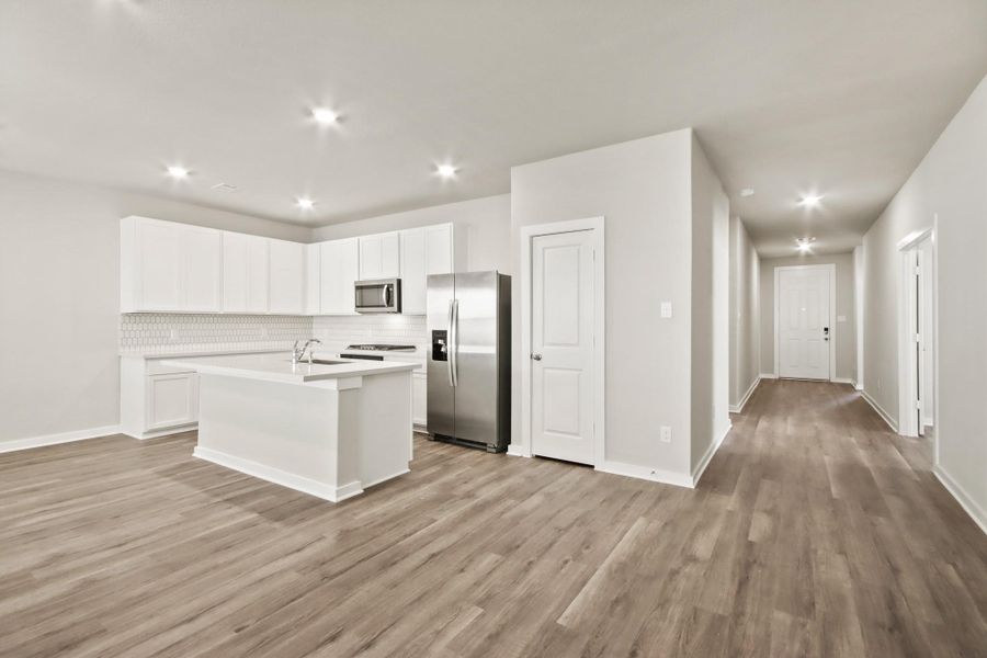 Furnished interior view inside a new home in Westridge Cove, Conroe (Image 13). Furnished interior view inside a new home in Westridge Cove, Conroe (Image 13).