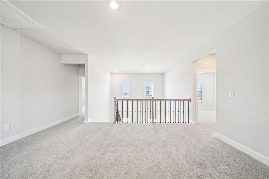Spacious, unfurnished interior of a new home in River Pointe, Monroe (Image 27).