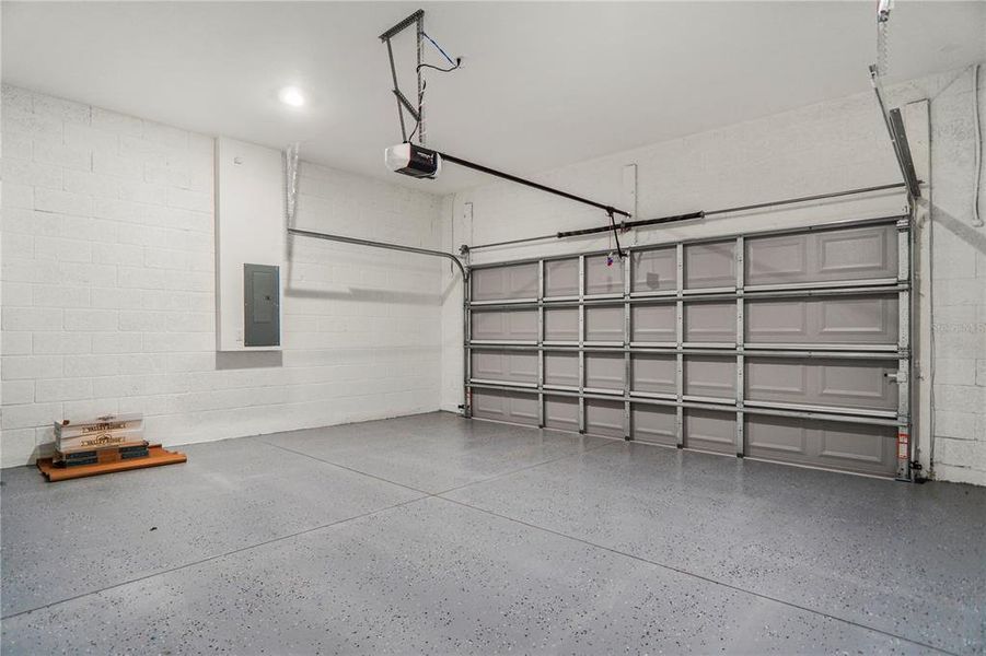 Spacious, unfurnished interior of a new home in , Dunnellon (Image 32). Spacious, unfurnished interior of a new home in , Dunnellon (Image 32).