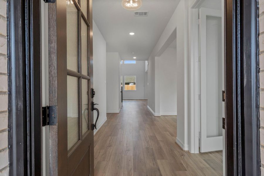 Note: Sample product photo. Actual exterior and interior selections may vary by homesite. Photo may be virtually staged