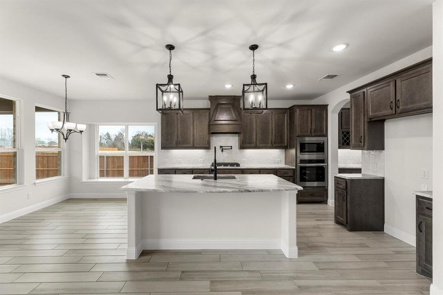 11_12. 719 Soprano - Kitchen