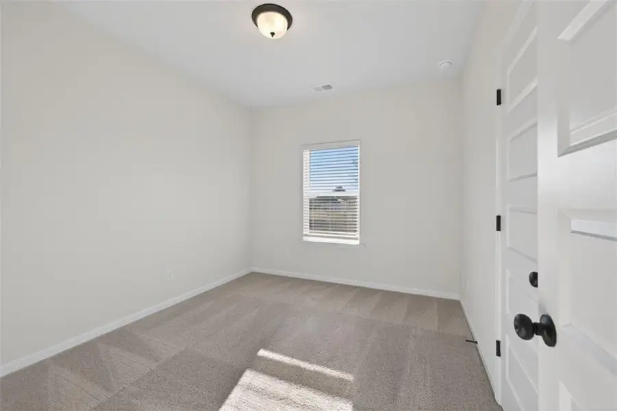 Spacious, unfurnished interior of a new home in Franklin Manor, Lawrenceville (Image 86).