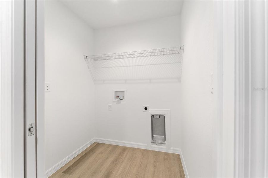 Spacious, unfurnished interior of a new home in , Ocklawaha (Image 47).