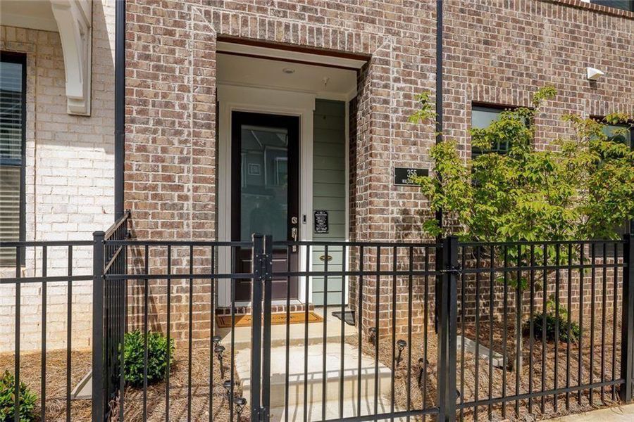 Exterior details and patio area of a home in Ashbury, Roswell (Image 28).