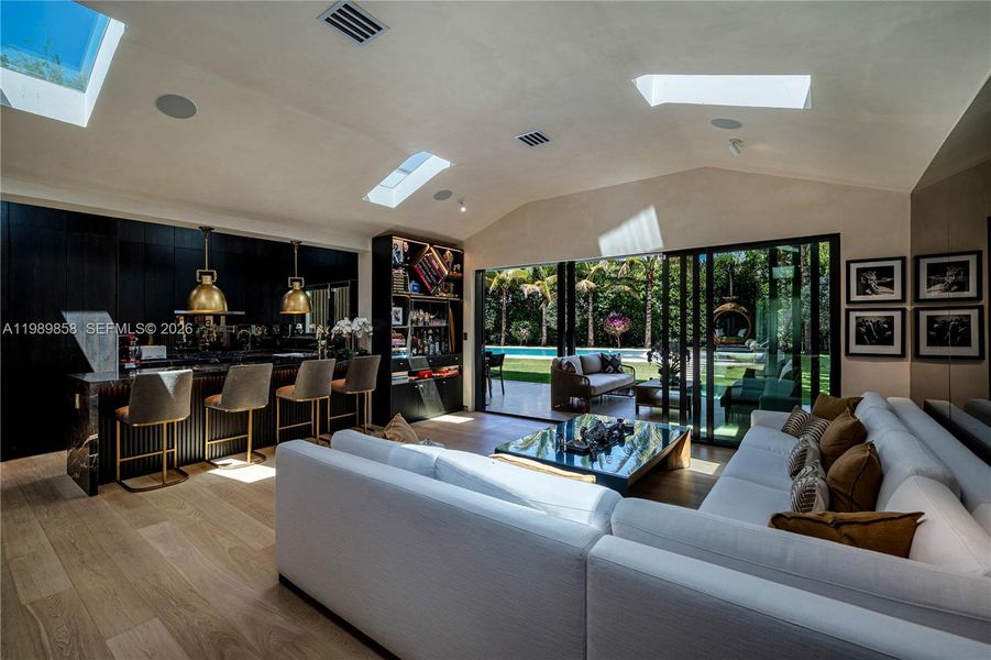 Community amenities in , Miami (Image 42). Community amenities in , Miami (Image 42).