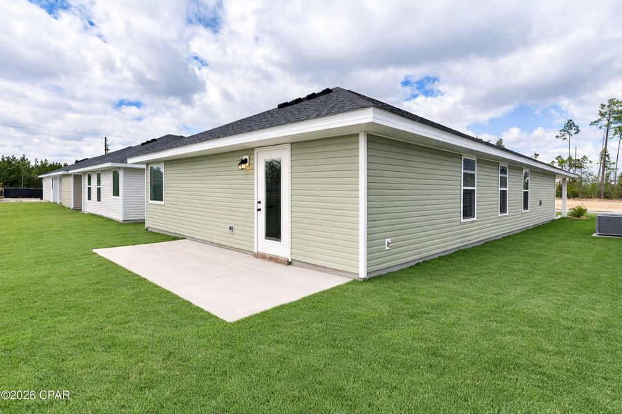 Exterior details and patio area of a home in Fox Glenn, Panama City (Image 14).